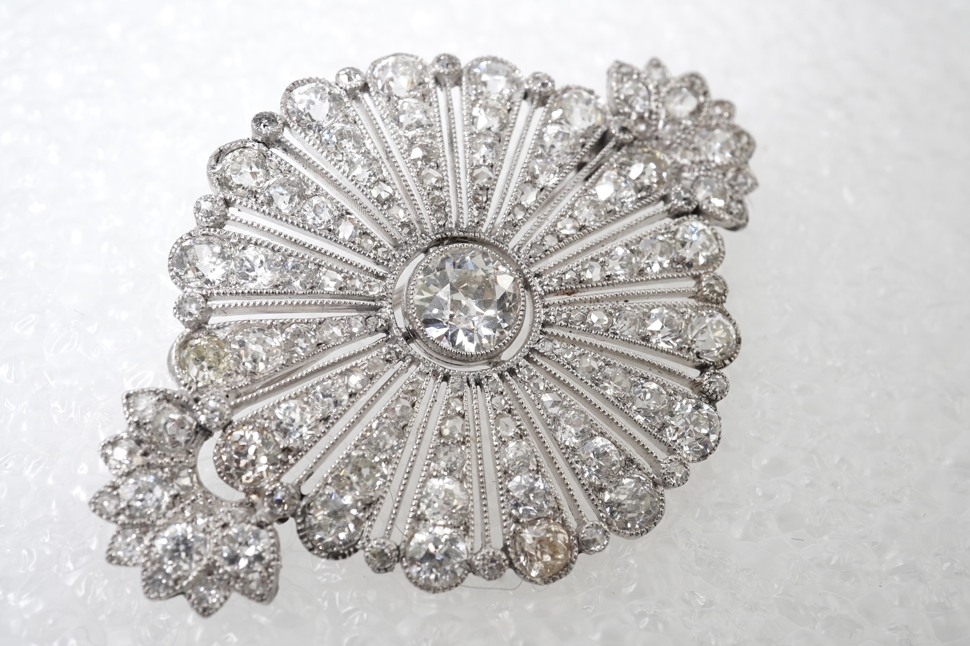 A fine Belle Epoque diamond brooch, early 20th century